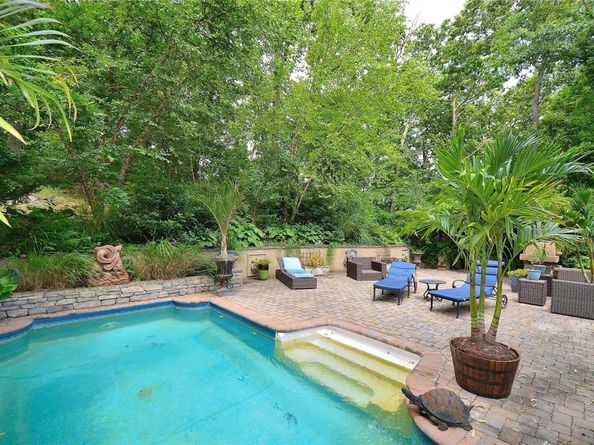 85 Dix Hills Road, Huntington NY 11743