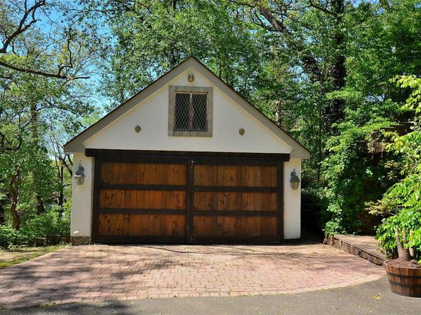 85 Dix Hills Road, Huntington NY 11743