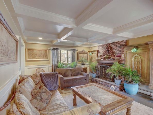 85 Dix Hills Road, Huntington NY 11743