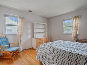 915 School Drive, Baldwin NY 11510