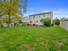 915 School Drive, Baldwin NY 11510