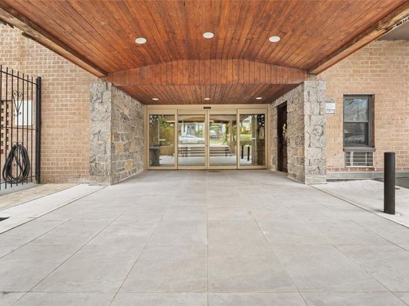 145 Valentine Lane 8D, Yonkers NY 10705