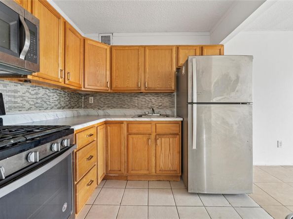 145 Valentine Lane 8D, Yonkers NY 10705