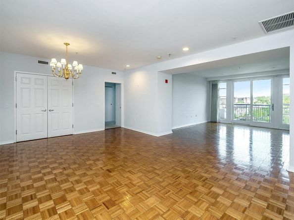 100 Harbor View Drive 515, Port Washington NY 11050