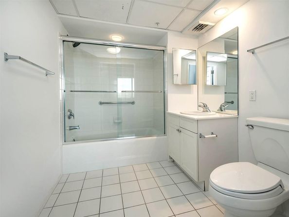100 Harbor View Drive 515, Port Washington NY 11050