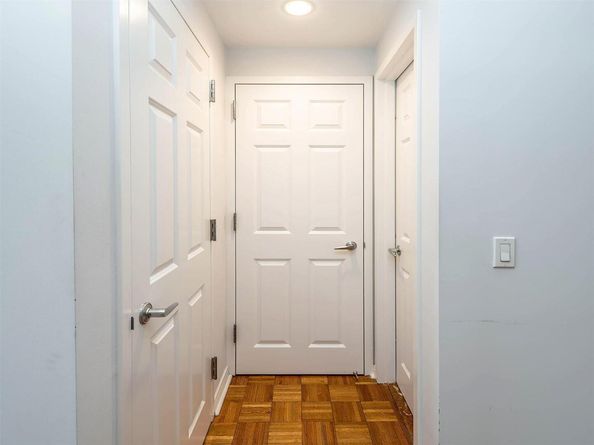100 Harbor View Drive 515, Port Washington NY 11050