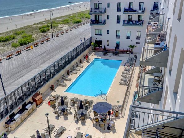 100 W Broadway 6Q, Long Beach NY 11561