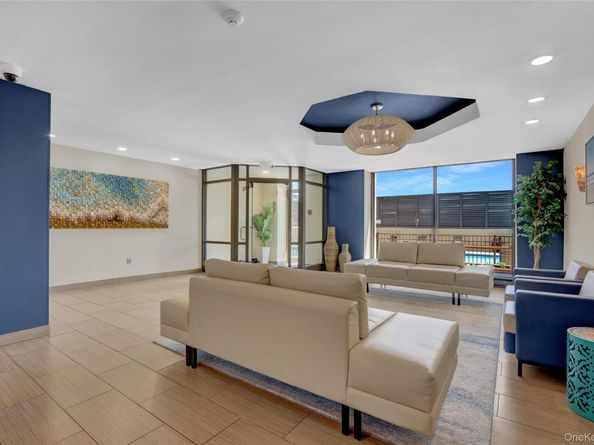 100 W Broadway 6Q, Long Beach NY 11561