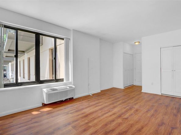 100 W Broadway 6Q, Long Beach NY 11561