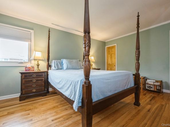 780 Regent Drive, Westbury NY 11590