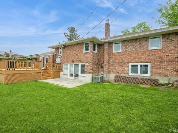 780 Regent Drive, Westbury NY 11590