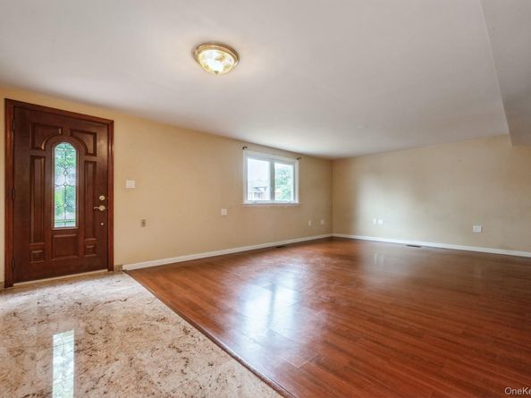 780 Regent Drive, Westbury NY 11590