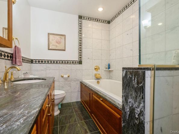780 Regent Drive, Westbury NY 11590