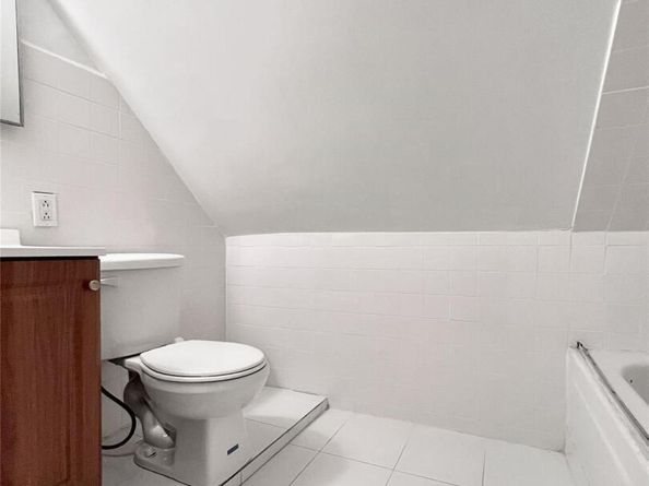 320 E 235th Street, Bronx NY 10470