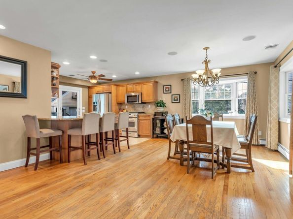 234 S Pershing Avenue, Bethpage NY 11714