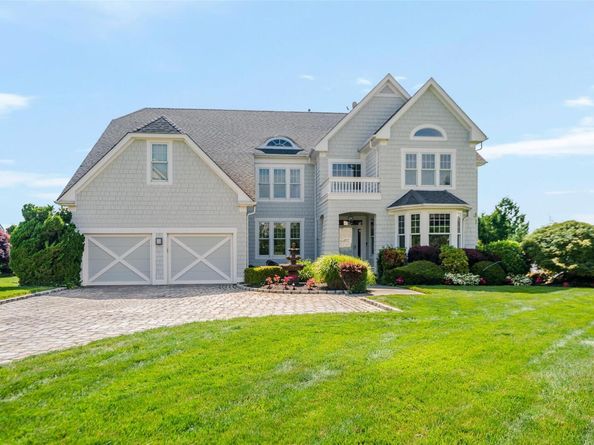 38 Pembroke Drive, Glen Cove NY 11542