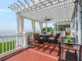 38 Pembroke Drive, Glen Cove NY 11542
