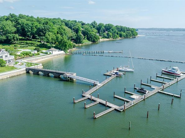 38 Pembroke Drive, Glen Cove NY 11542