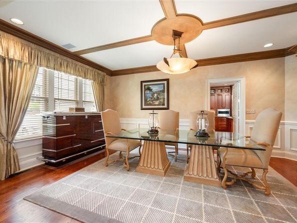 38 Pembroke Drive, Glen Cove NY 11542