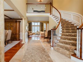 38 Pembroke Drive, Glen Cove NY 11542