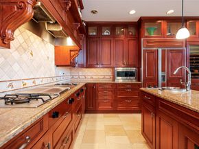 38 Pembroke Drive, Glen Cove NY 11542