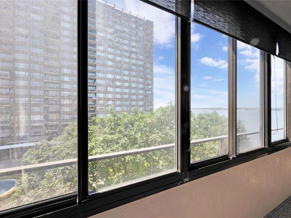 166-41 Powells Cove Boulevard 6A, Beechhurst NY 11357