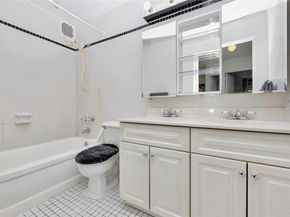 166-41 Powells Cove Boulevard 6A, Beechhurst NY 11357