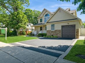 413 Robyn Place, East Meadow NY 11554