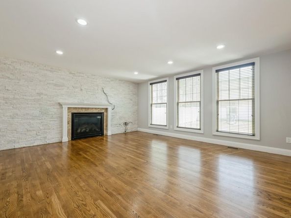 413 Robyn Place, East Meadow NY 11554
