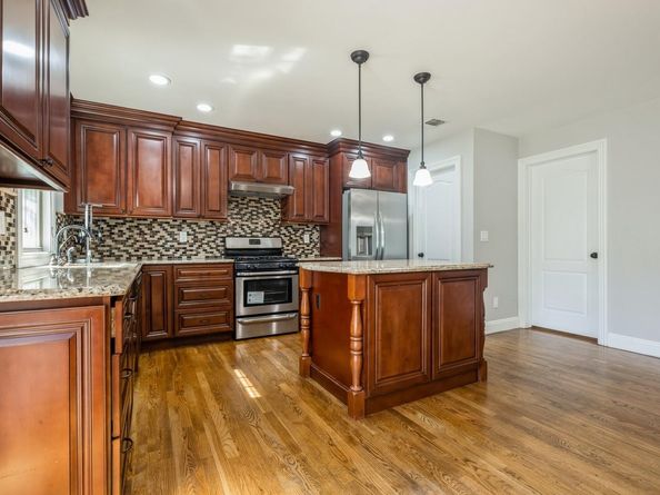 413 Robyn Place, East Meadow NY 11554