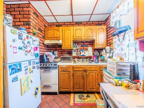 5883 57th Road, Maspeth NY 11378