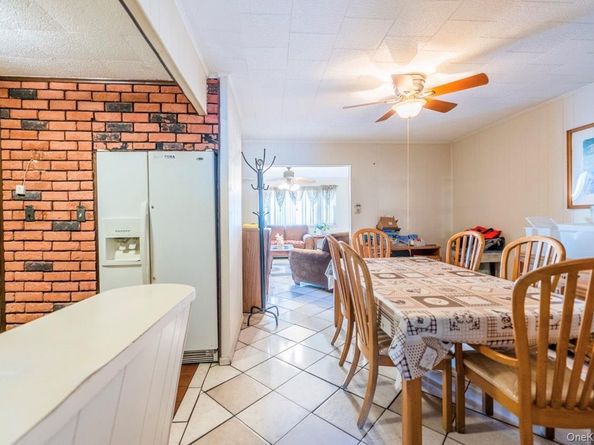 5883 57th Road, Maspeth NY 11378