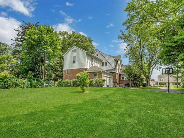 11 Oxford Road, White Plains NY 10605