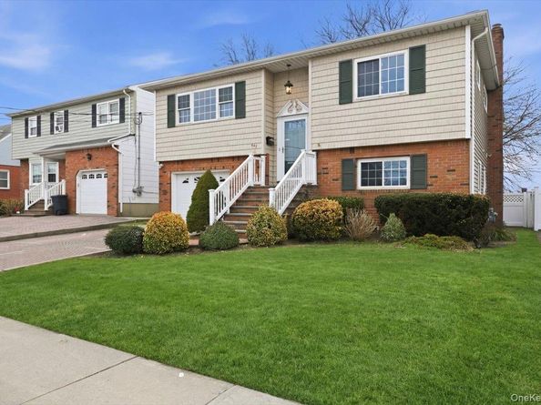 557 Southside Avenue, Freeport NY 11520