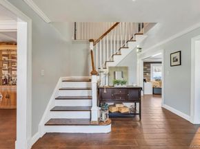 21 Burwood Lane, Coram NY 11727