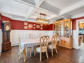 21 Burwood Lane, Coram NY 11727