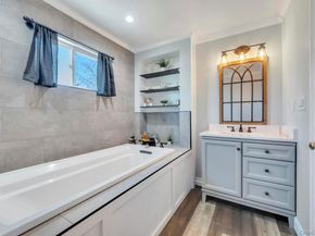 21 Burwood Lane, Coram NY 11727