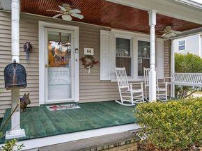 66 Cocks Lane, Locust Valley NY 11560