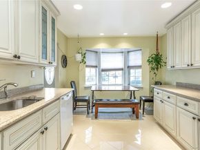 6 Manors Drive, Jericho NY 11753