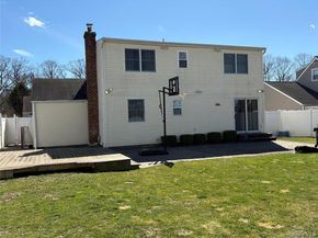 23 Kime Avenue, North Babylon NY 11703