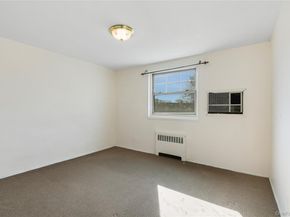 255-14 61st Ave 14, Little Neck NY 11362