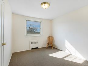 255-14 61st Ave 14, Little Neck NY 11362