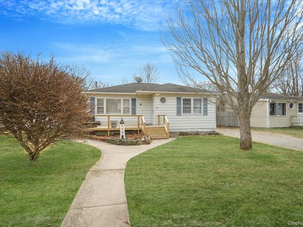 74 Argyle Drive, Shirley NY 11967