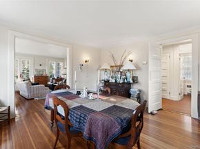 2 Oakwood Place, Scarsdale NY 10583