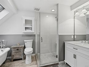 4 Monte Lane, Center Moriches NY 11934