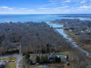 4 Monte Lane, Center Moriches NY 11934