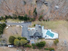 4 Monte Lane, Center Moriches NY 11934