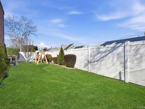 17 Hawthorne Street, Massapequa NY 11758