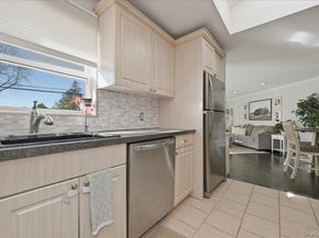 17 Hawthorne Street, Massapequa NY 11758