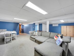 19 Spyglass Lane, East Setauket NY 11733